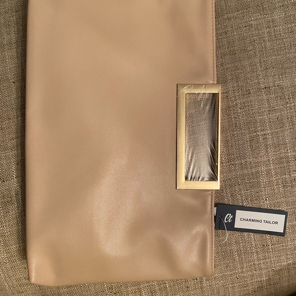 Beige Charming Taylor clutch. NWT. 13x8